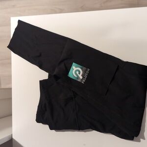 MOVING SALE! Lululemon x Peloton Fast and Free 25"